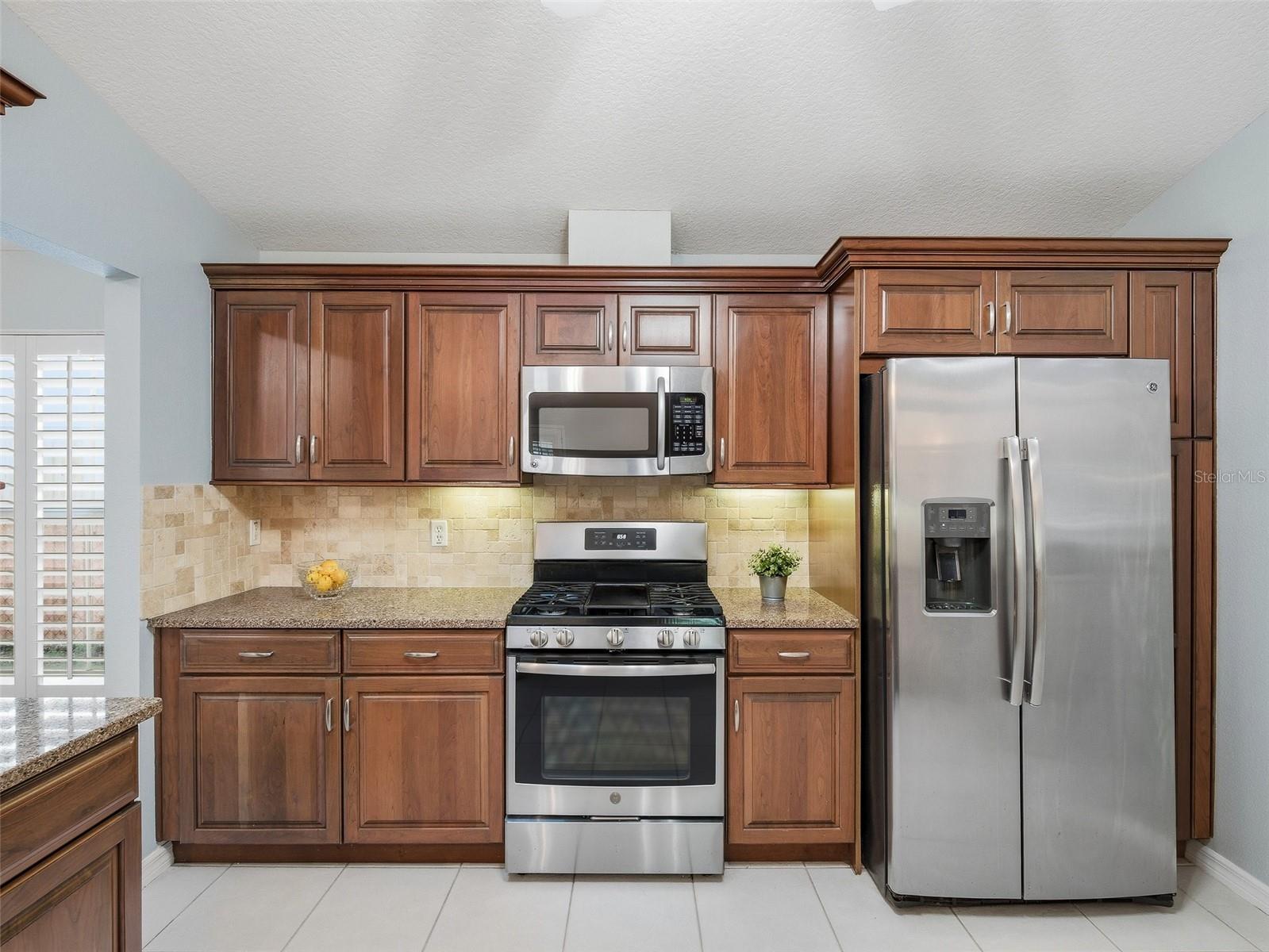 Image 25 of 62 For 2014 Peninsula Avenue