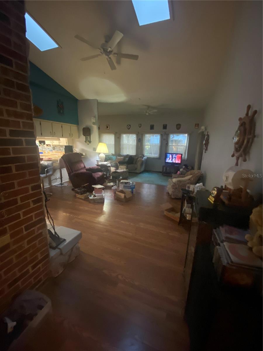 Image 11 of 39 For 2432 Woodland Drive