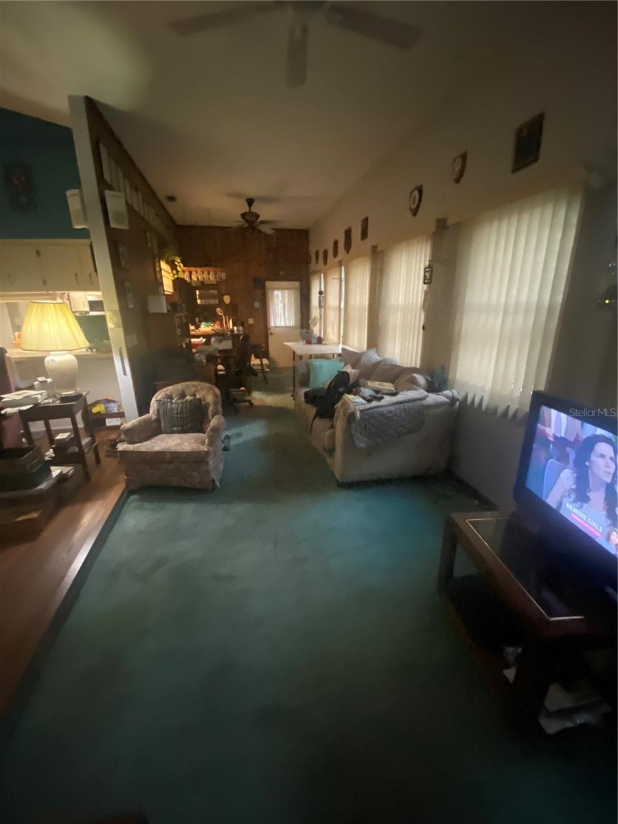 Image 12 of 39 For 2432 Woodland Drive