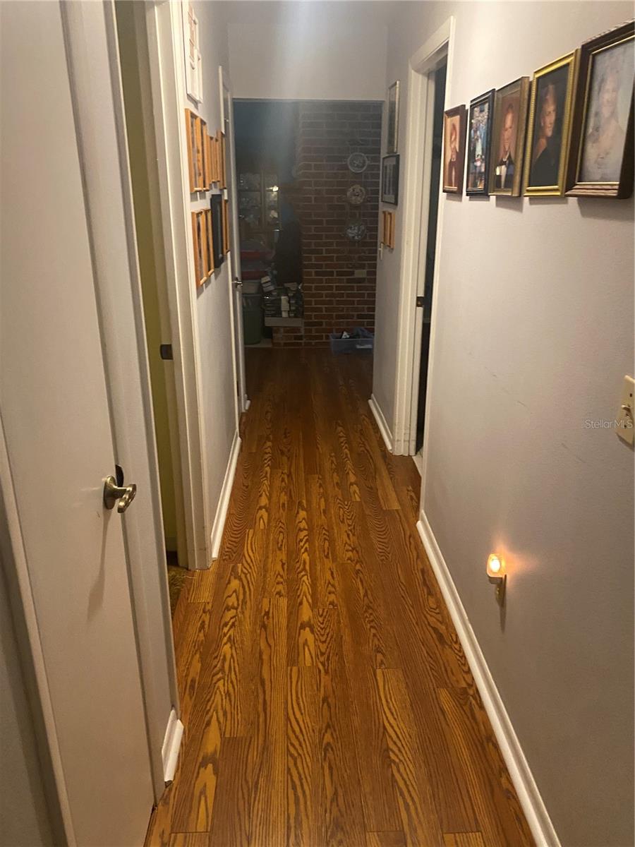 Image 20 of 39 For 2432 Woodland Drive