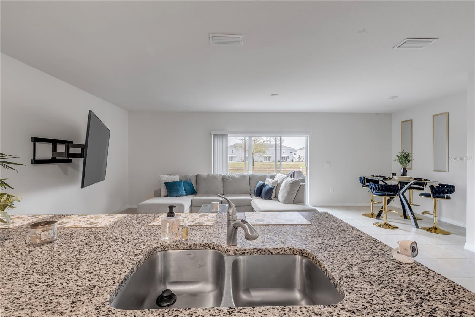 Image 13 of 65 For 2724 Silver Canoe Drive