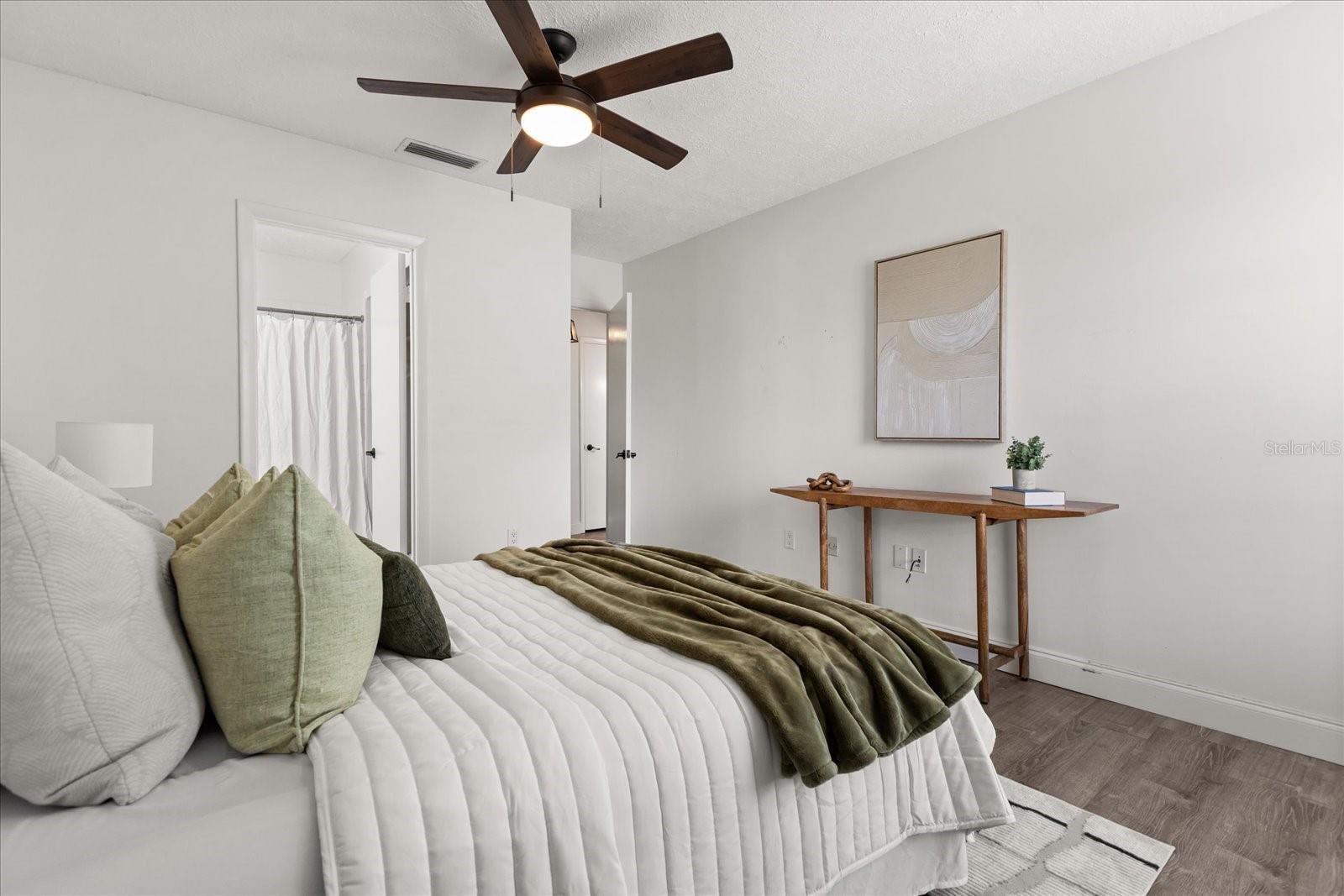 Image 14 of 28 For 494 Par Street