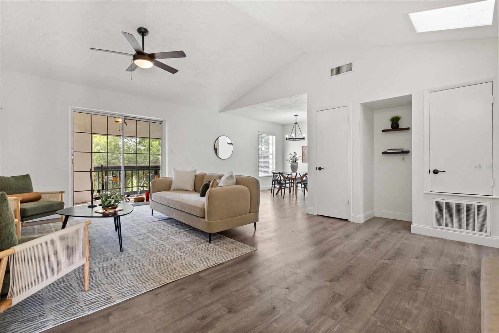 Image 5 of 28 For 494 Par Street