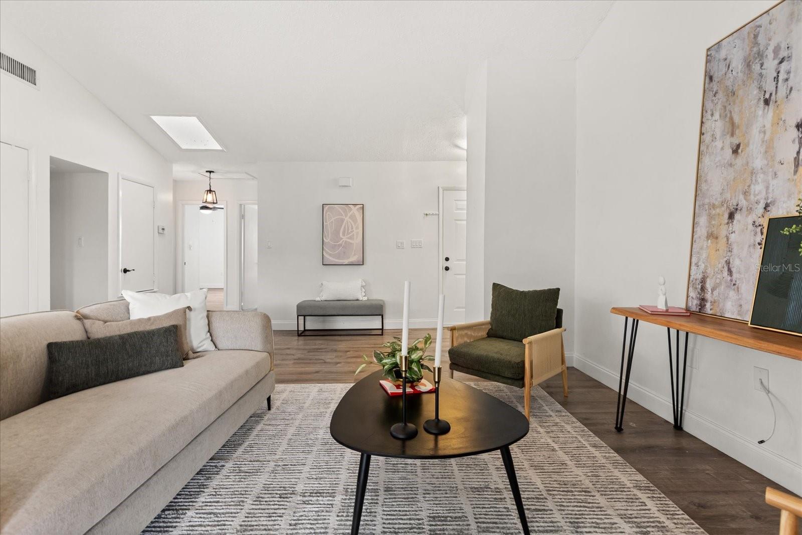 Image 7 of 28 For 494 Par Street