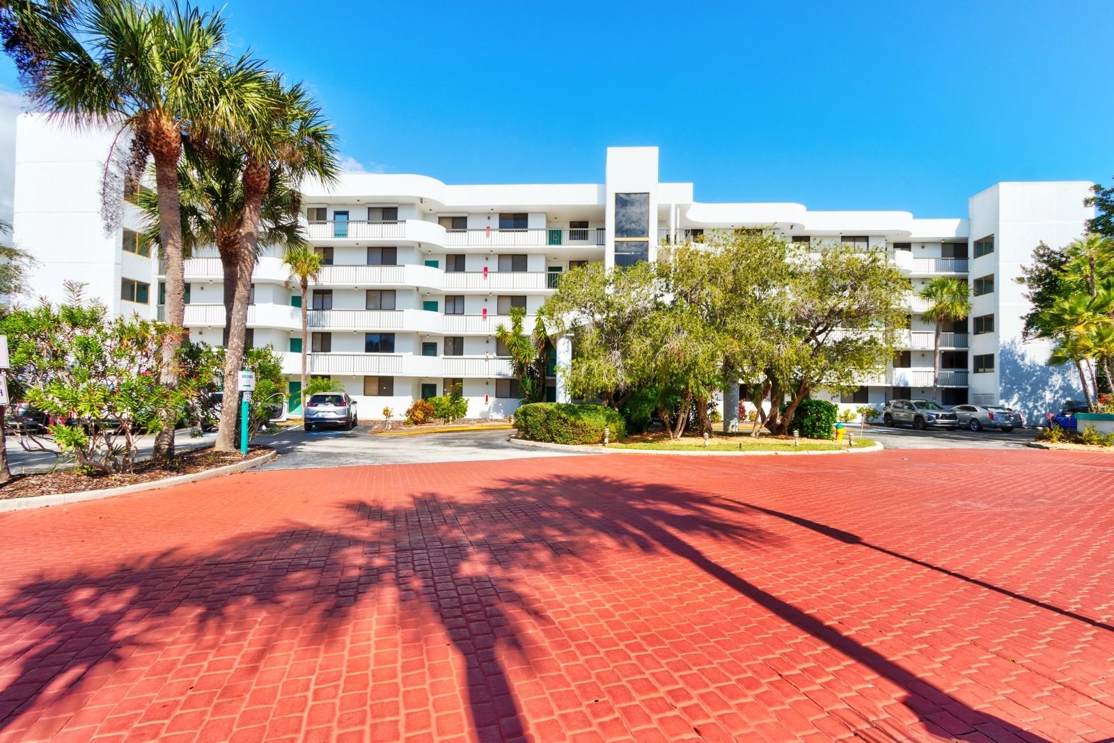 Image 47 of 50 For 300 Columbia Drive 208-1