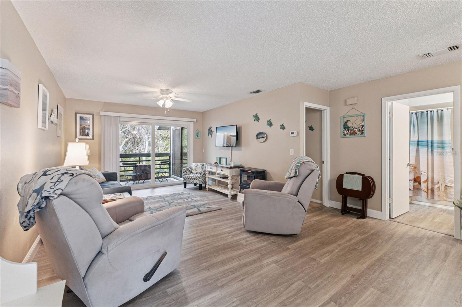 Image 10 of 41 For 4401 Sea Mist Drive 202