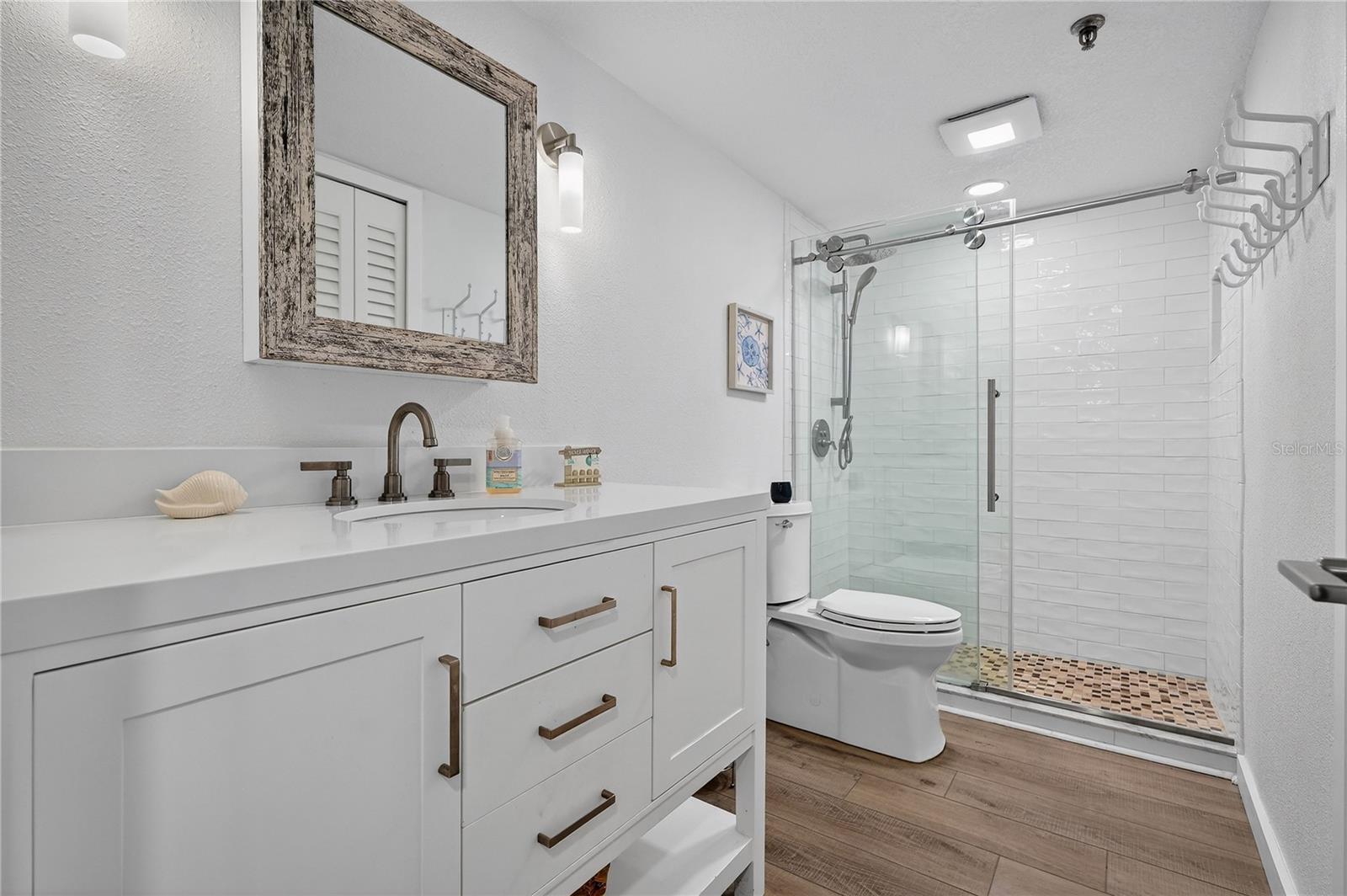 Image 10 of 51 For 6727 Turtlemound Road 218