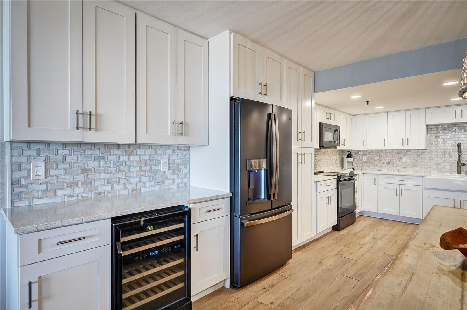 Image 15 of 51 For 6727 Turtlemound Road 218