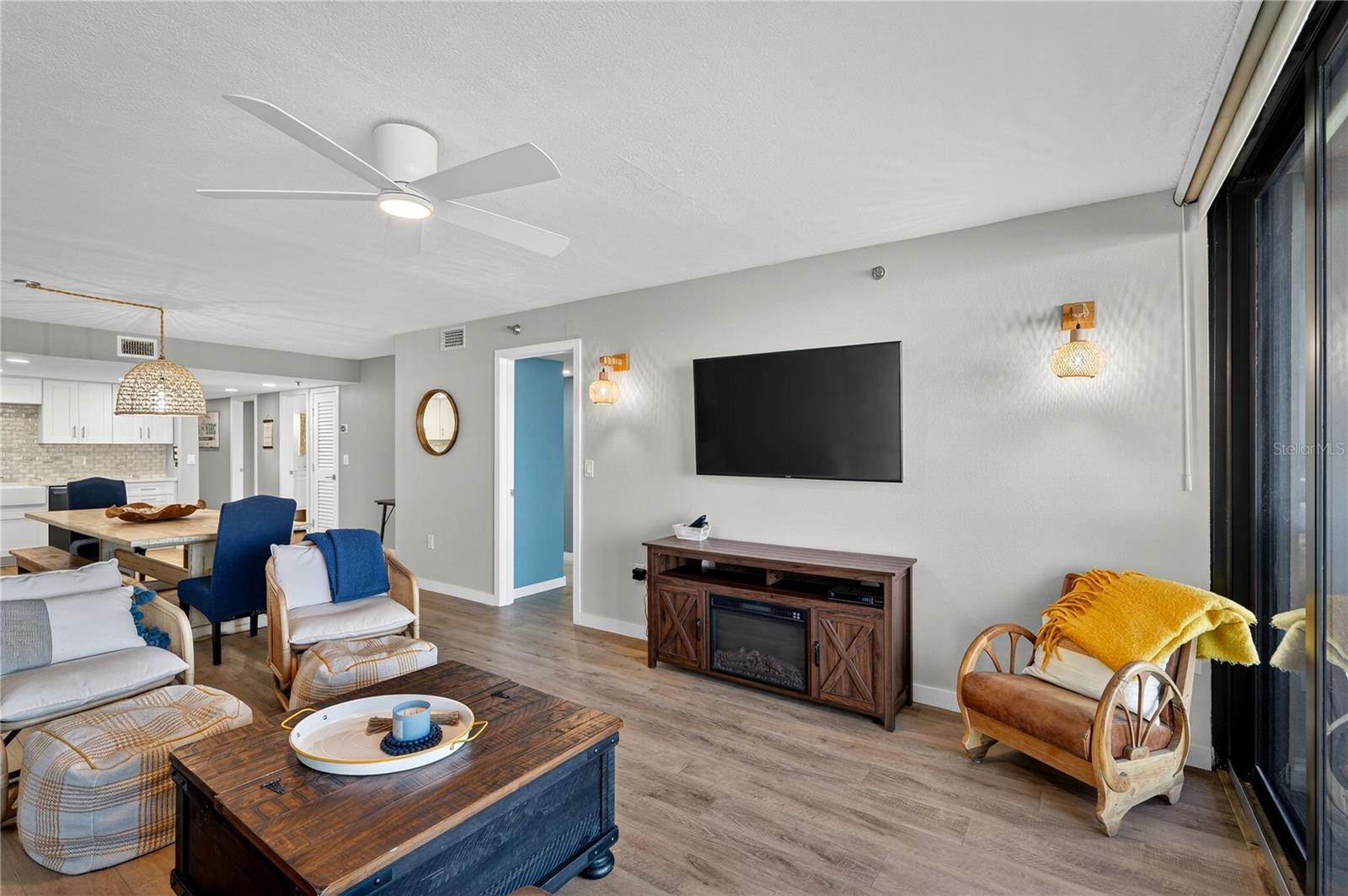 Image 20 of 51 For 6727 Turtlemound Road 218