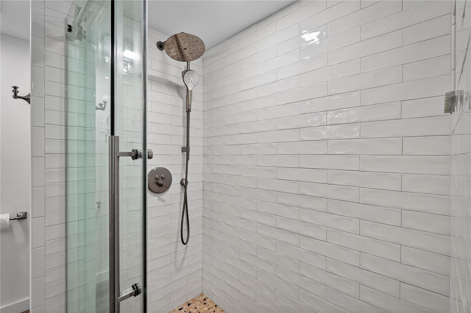 Image 32 of 51 For 6727 Turtlemound Road 218