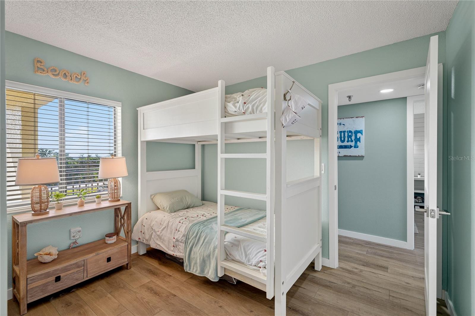 Image 5 of 51 For 6727 Turtlemound Road 218