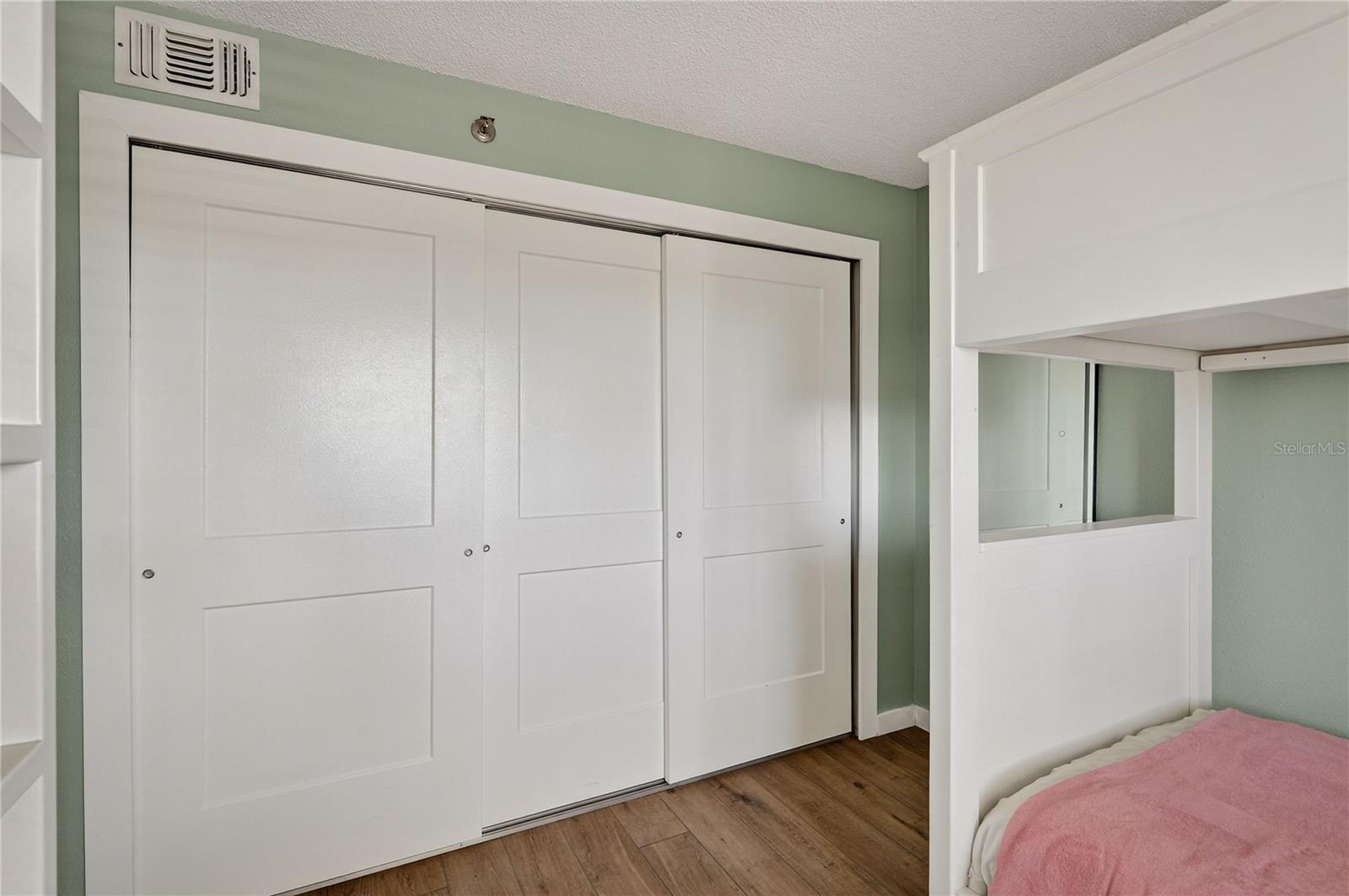 Image 7 of 51 For 6727 Turtlemound Road 218