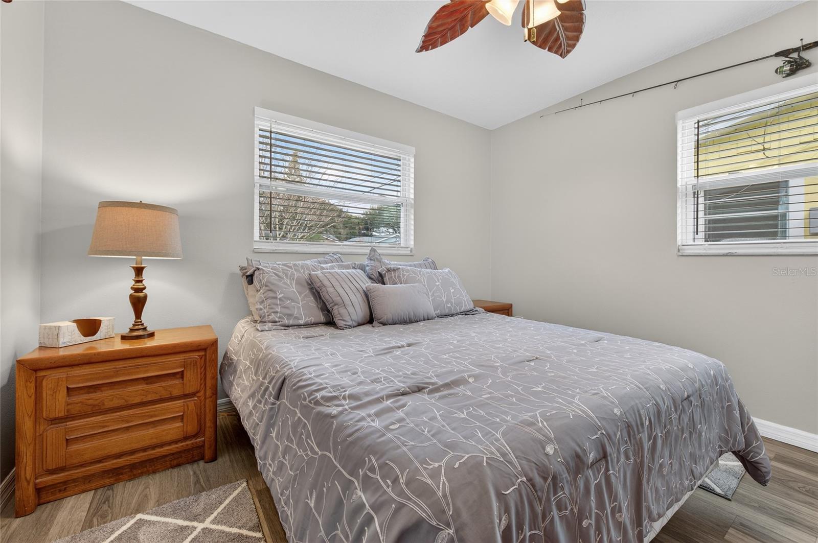 Image 11 of 38 For 805 14th Avenue