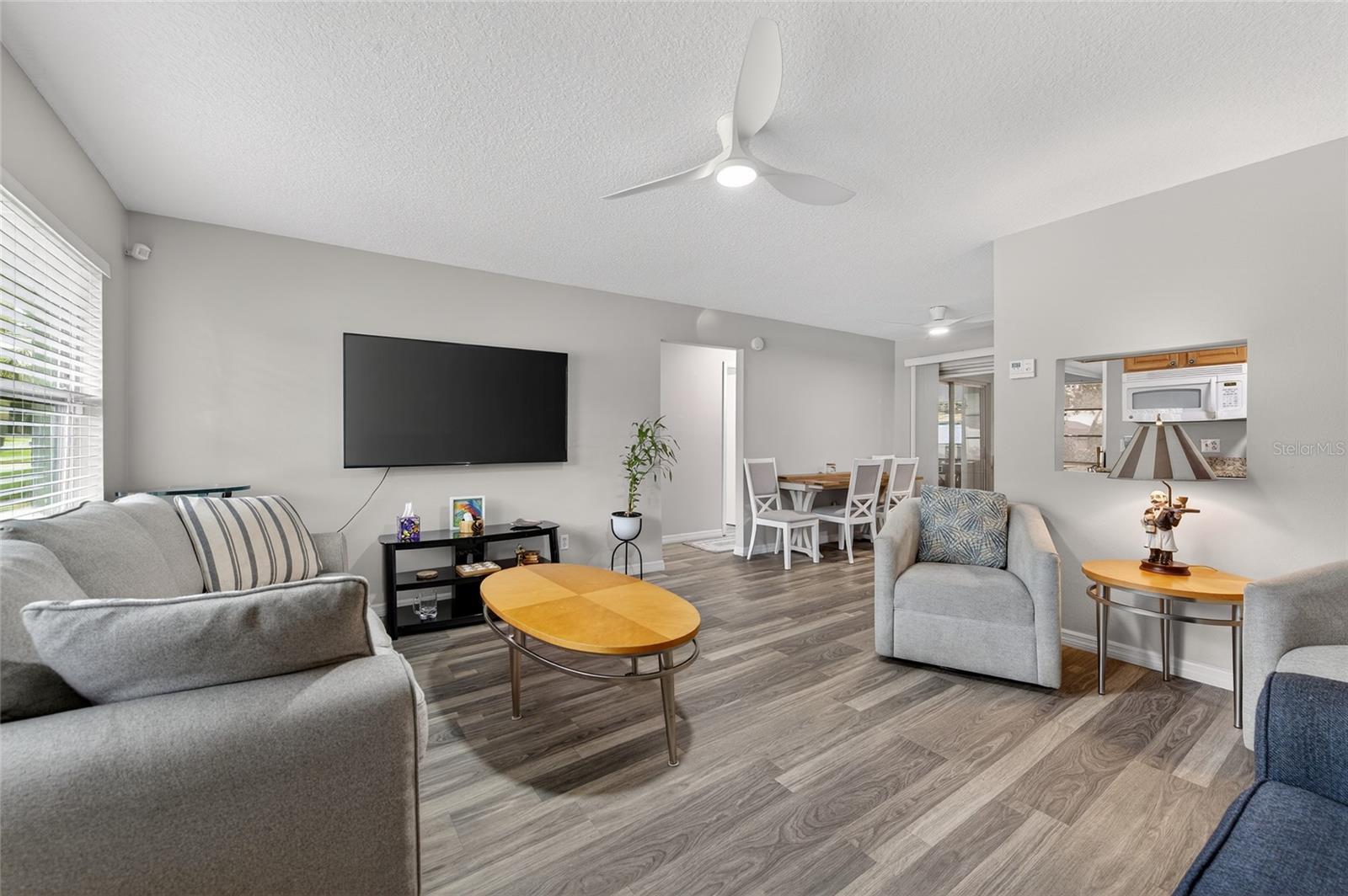 Image 4 of 38 For 805 14th Avenue