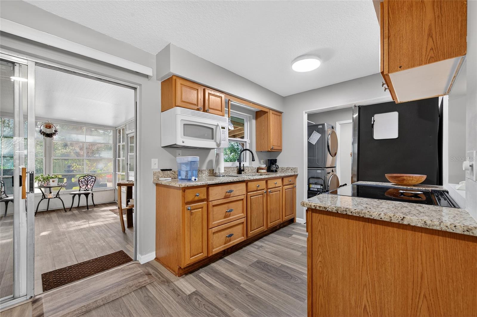 Image 7 of 38 For 805 14th Avenue