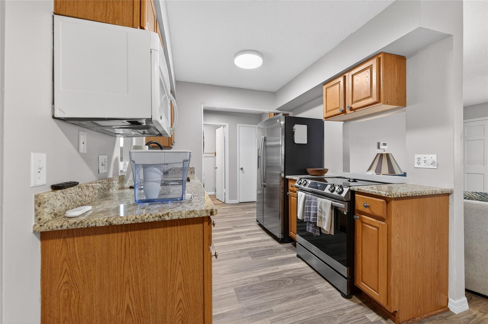 Image 8 of 38 For 805 14th Avenue