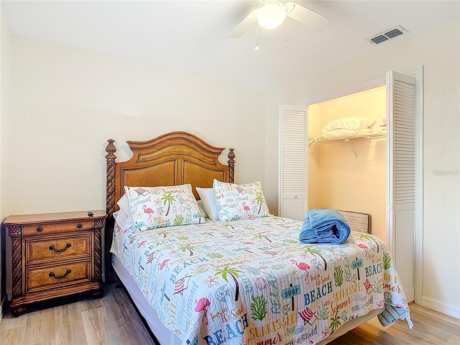 Image 23 of 50 For 4761 Riverglen Boulevard