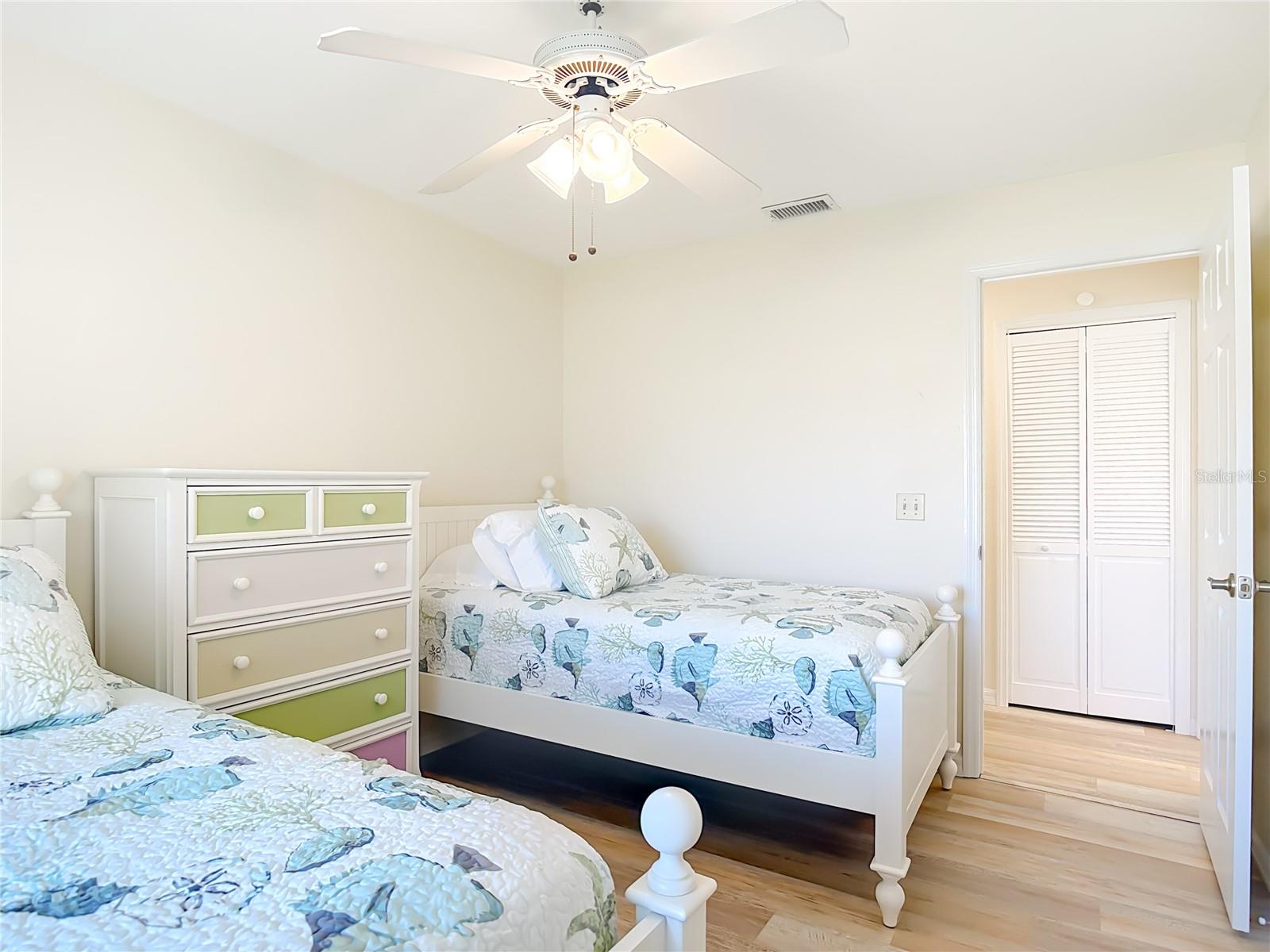 Image 26 of 50 For 4761 Riverglen Boulevard