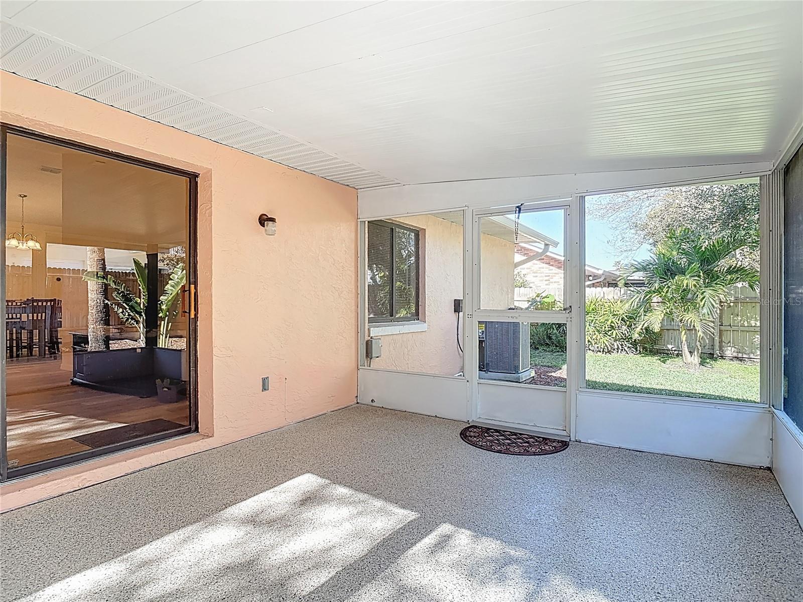 Image 30 of 50 For 4761 Riverglen Boulevard