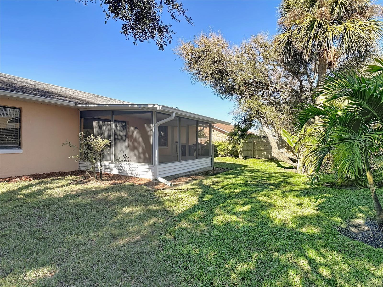 Image 32 of 50 For 4761 Riverglen Boulevard