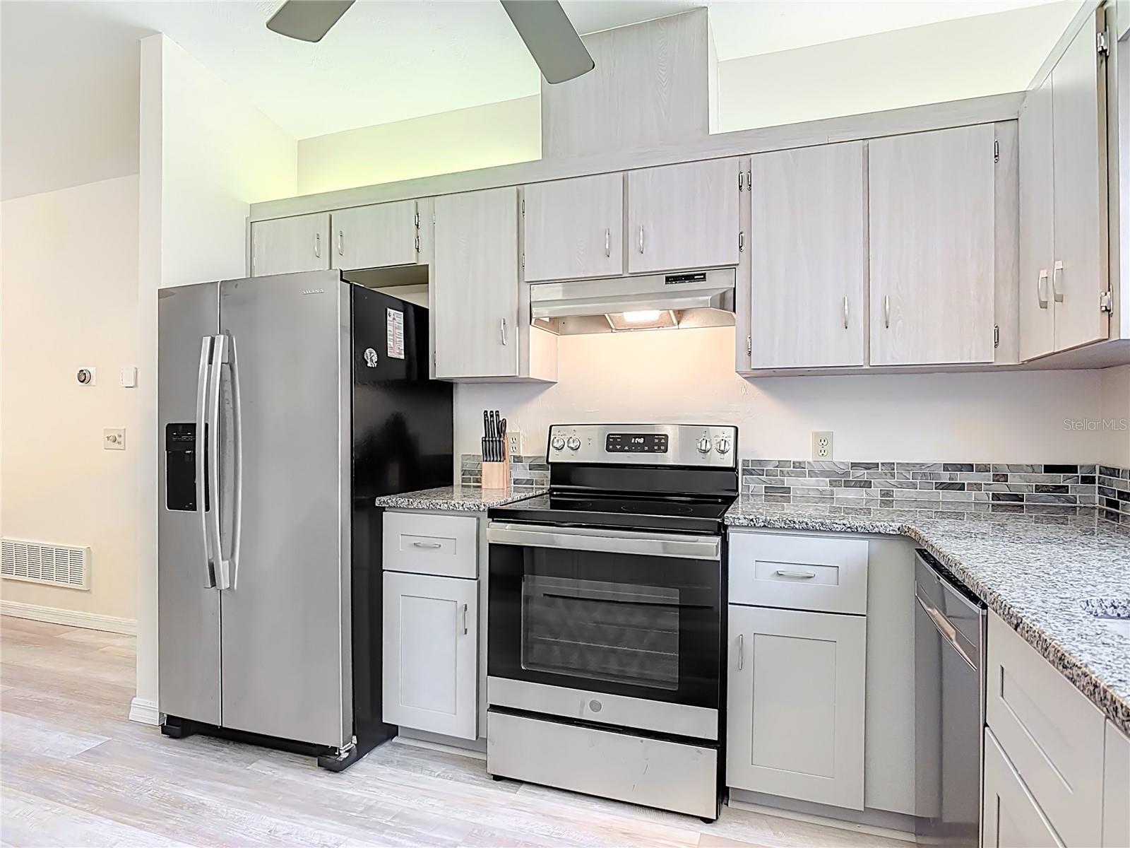 Image 8 of 50 For 4761 Riverglen Boulevard