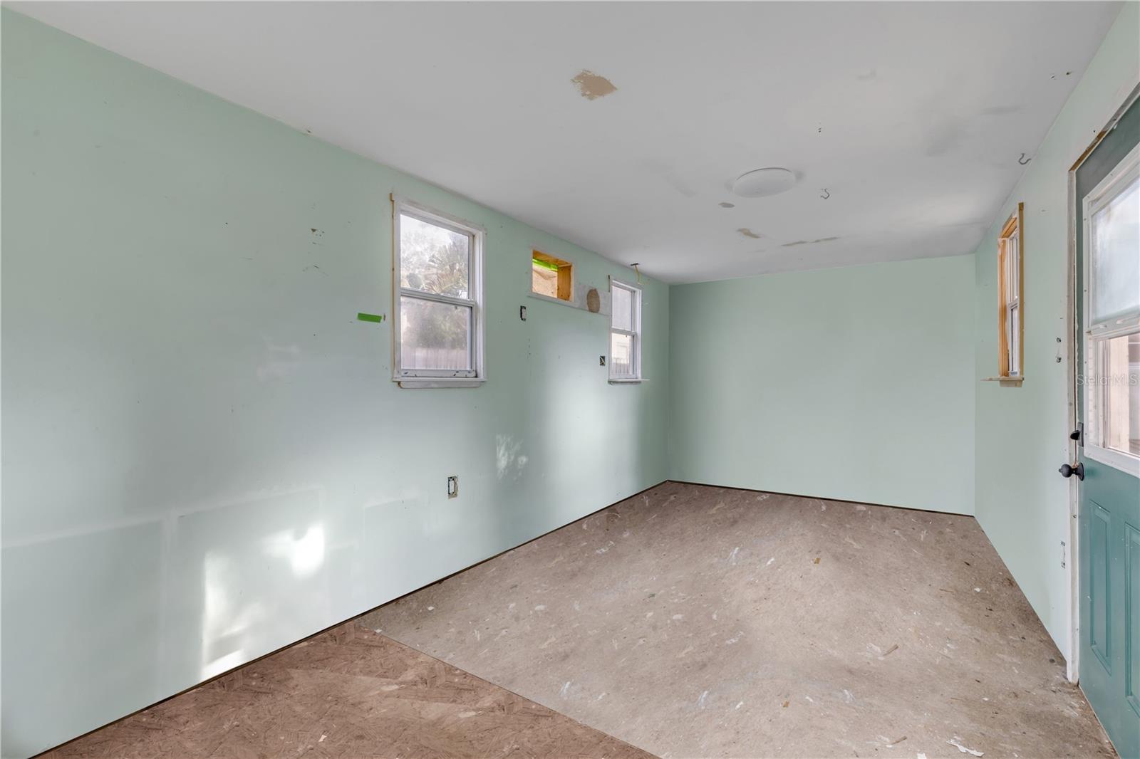 Image 27 of 38 For 2520 Belmont Avenue