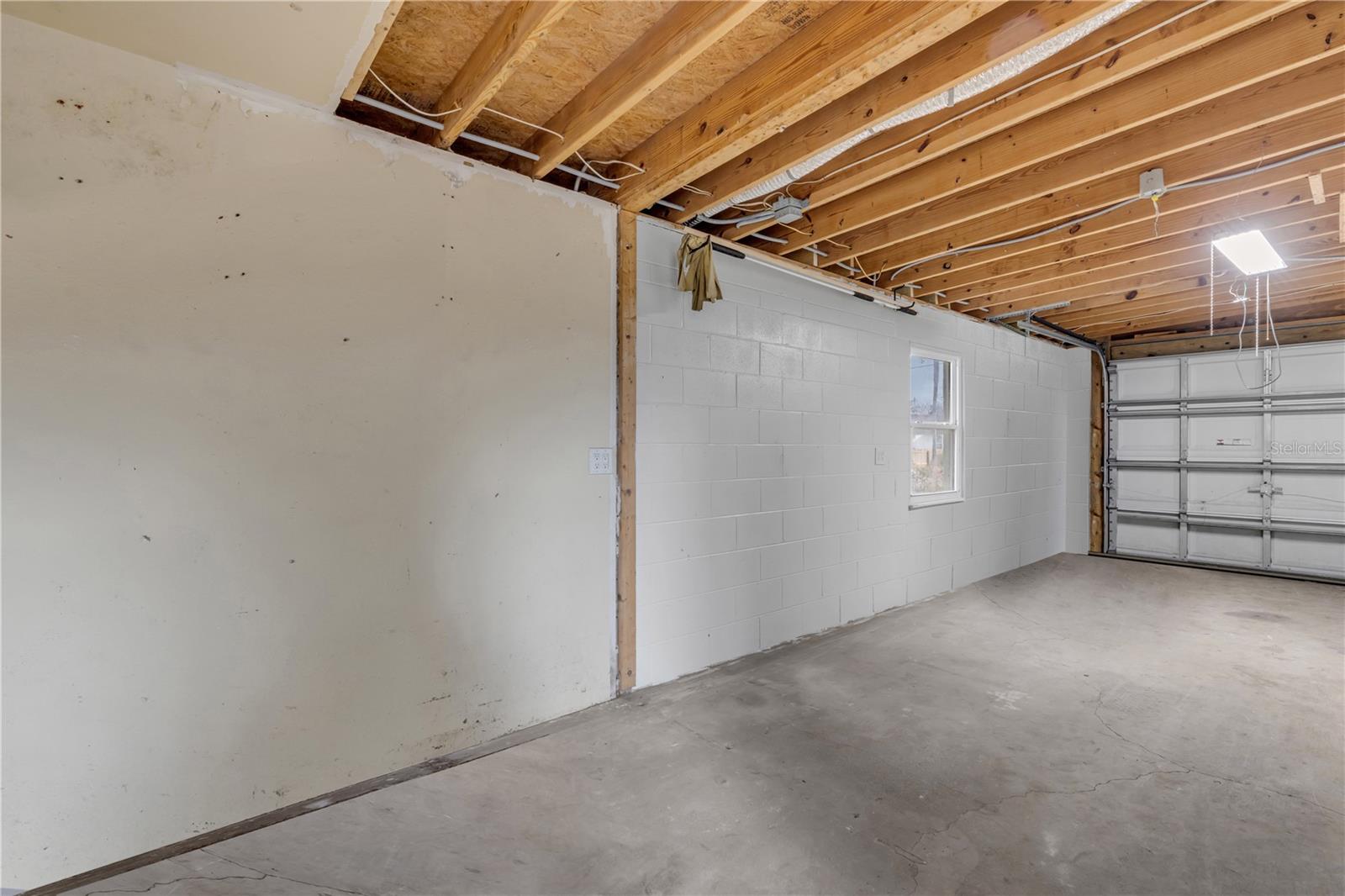 Image 29 of 38 For 2520 Belmont Avenue