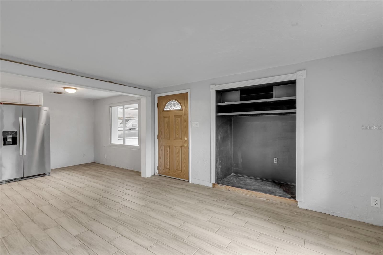 Image 9 of 38 For 2520 Belmont Avenue