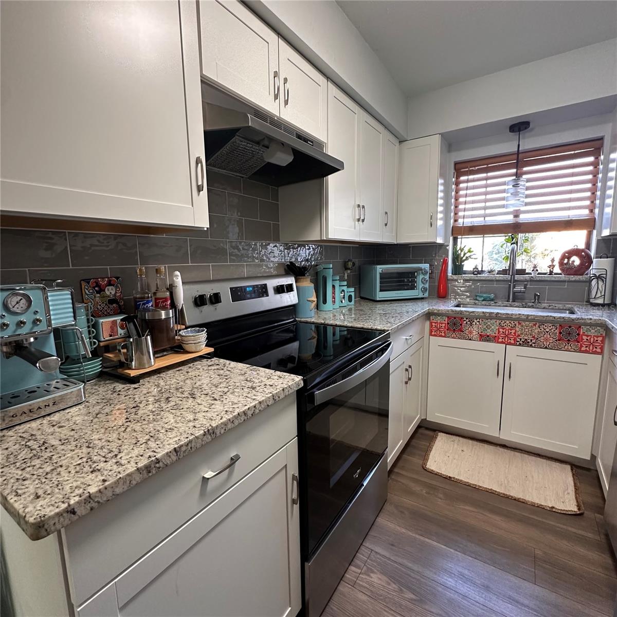 Image 4 of 14 For 651 Angela Lane