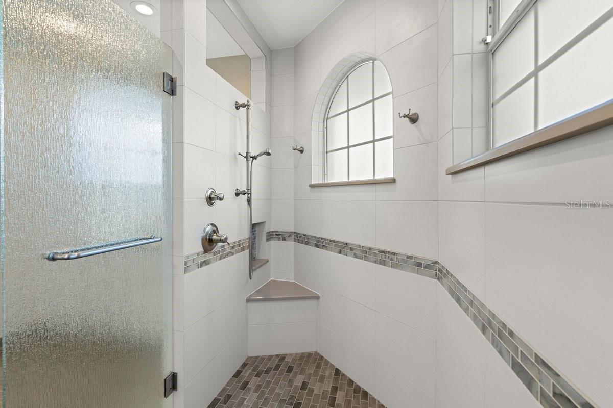 Image 74 of 100 For 2660 Sunset Drive