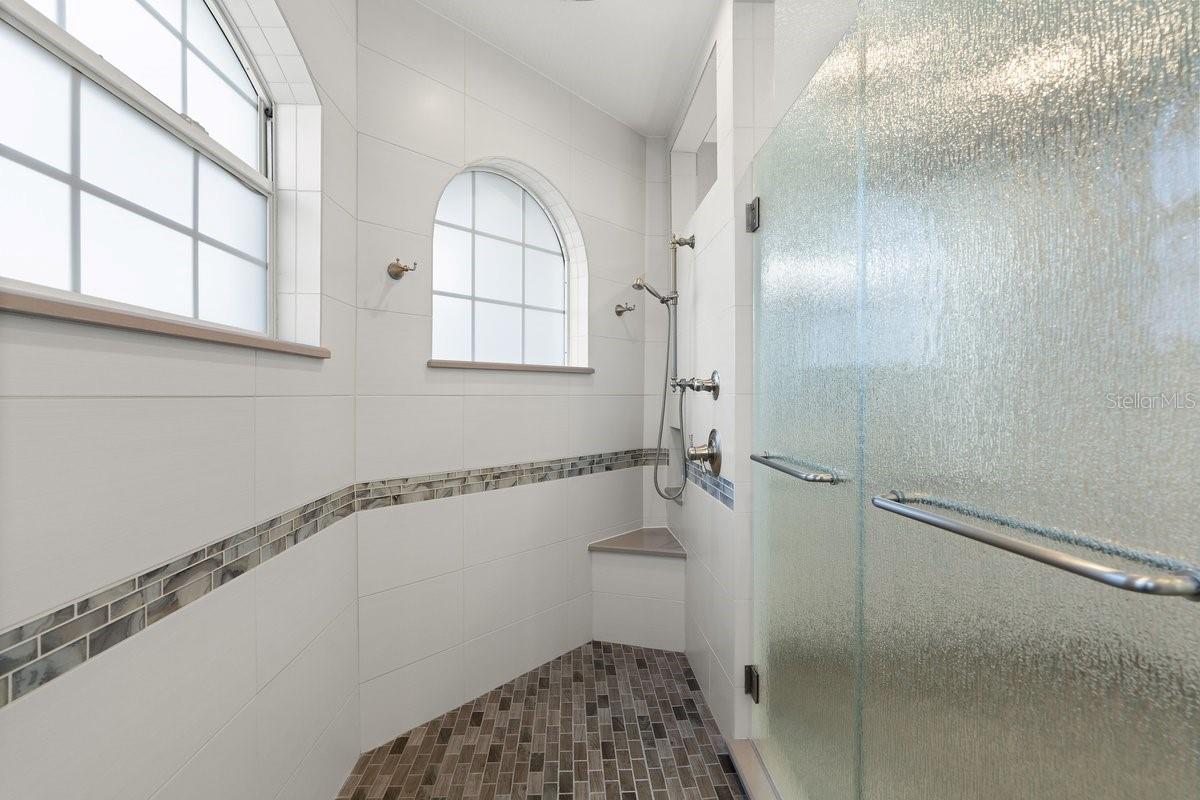 Image 75 of 100 For 2660 Sunset Drive