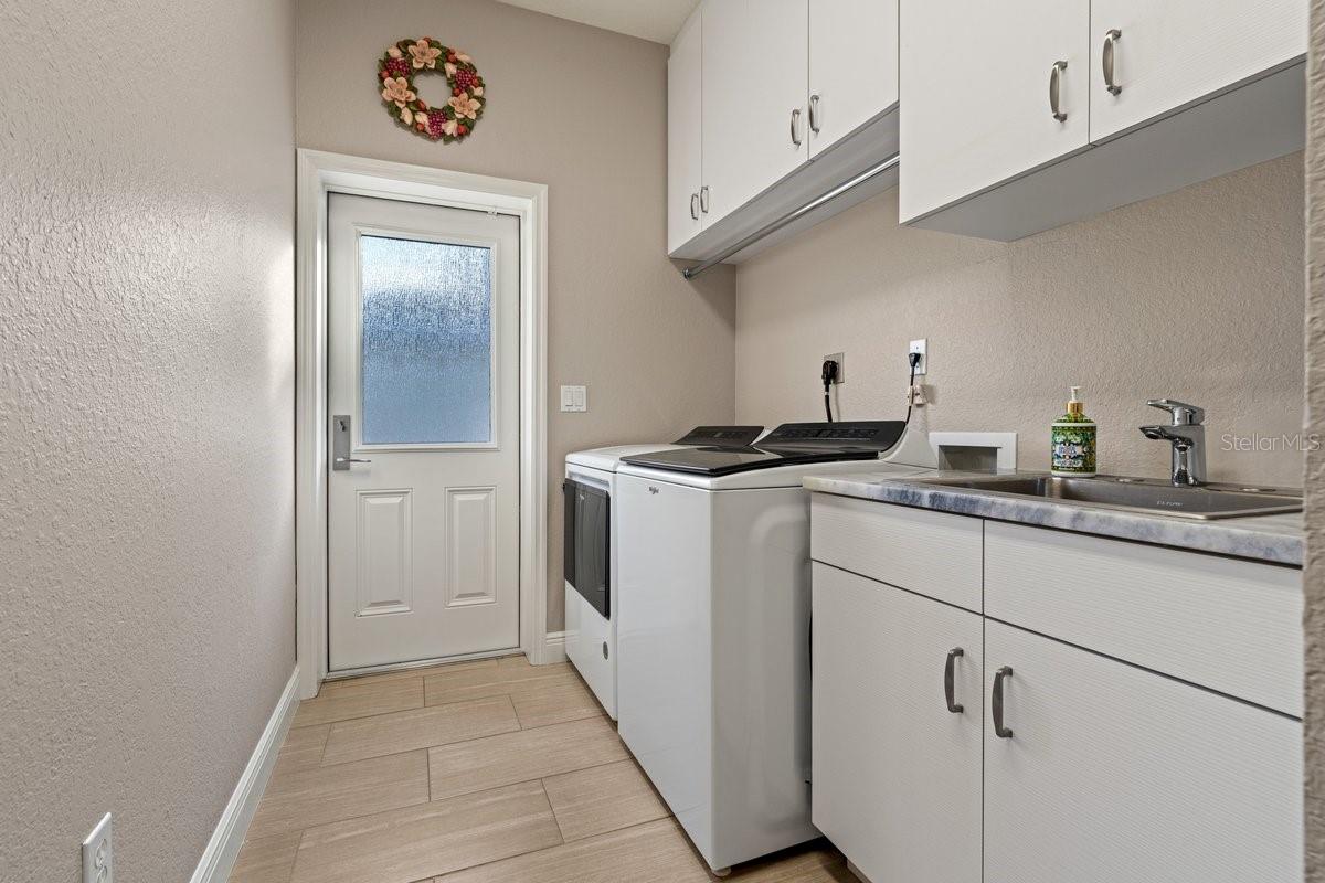 Image 93 of 100 For 2660 Sunset Drive