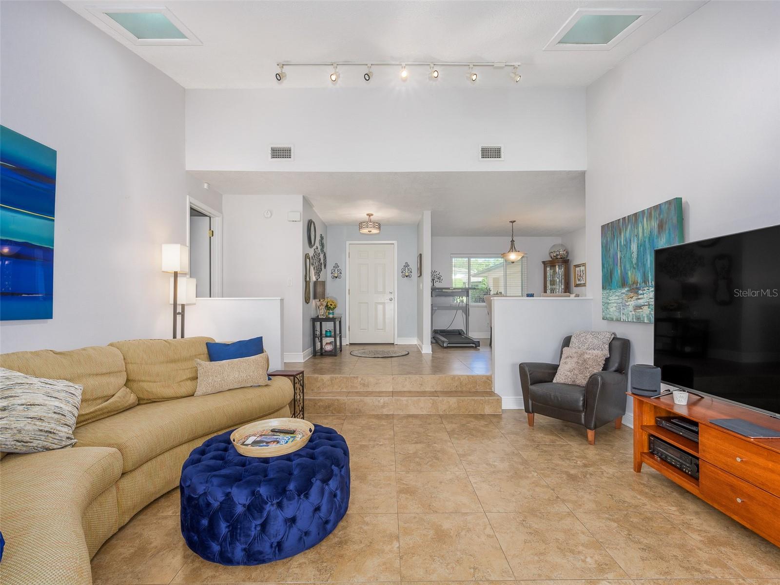 Image 17 of 33 For 2338 Tuscarora Trail