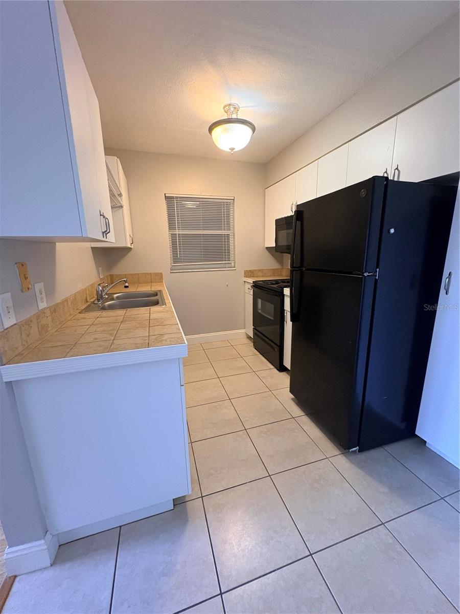 Image 17 of 43 For 4860 Atlantic Avenue 104