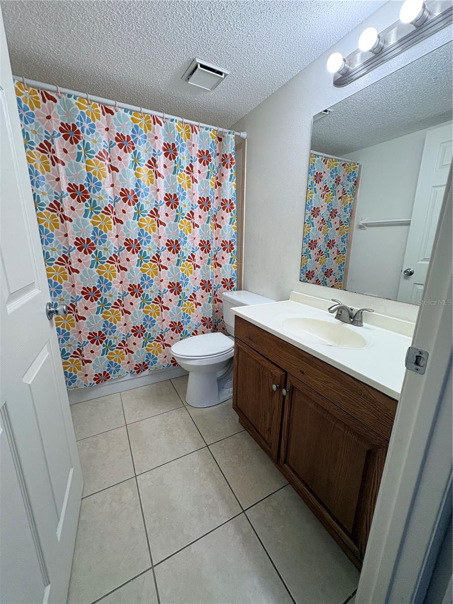 Image 22 of 43 For 4860 Atlantic Avenue 104