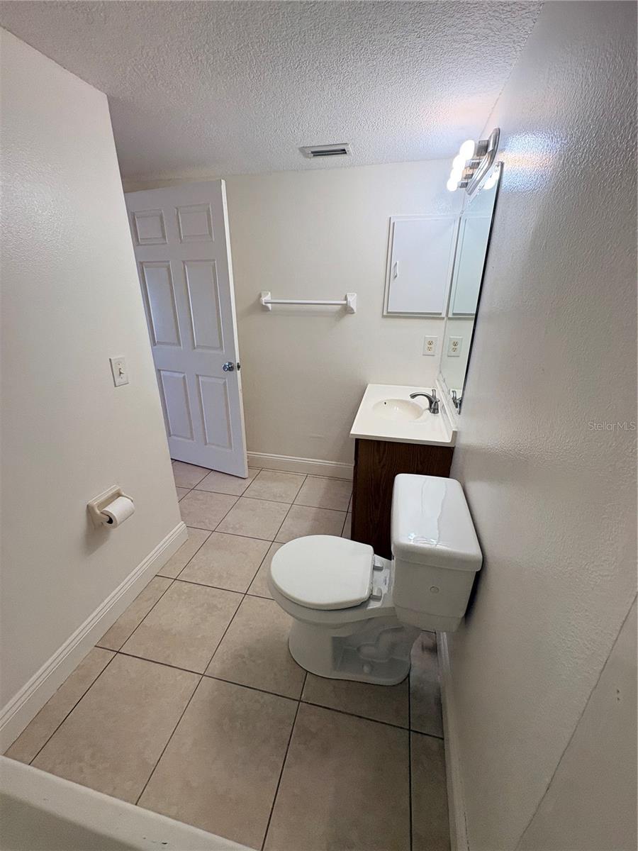 Image 28 of 43 For 4860 Atlantic Avenue 104