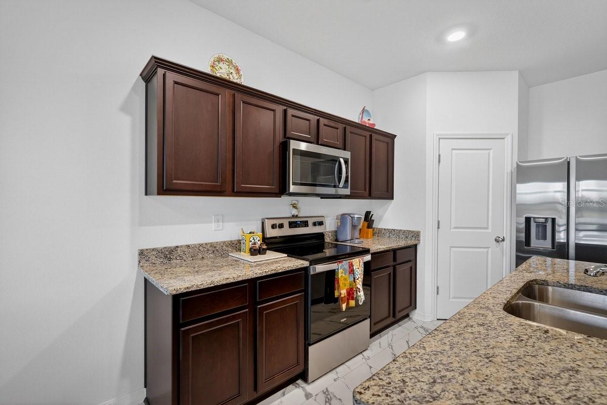 Image 17 of 39 For 3057 Neverland Drive