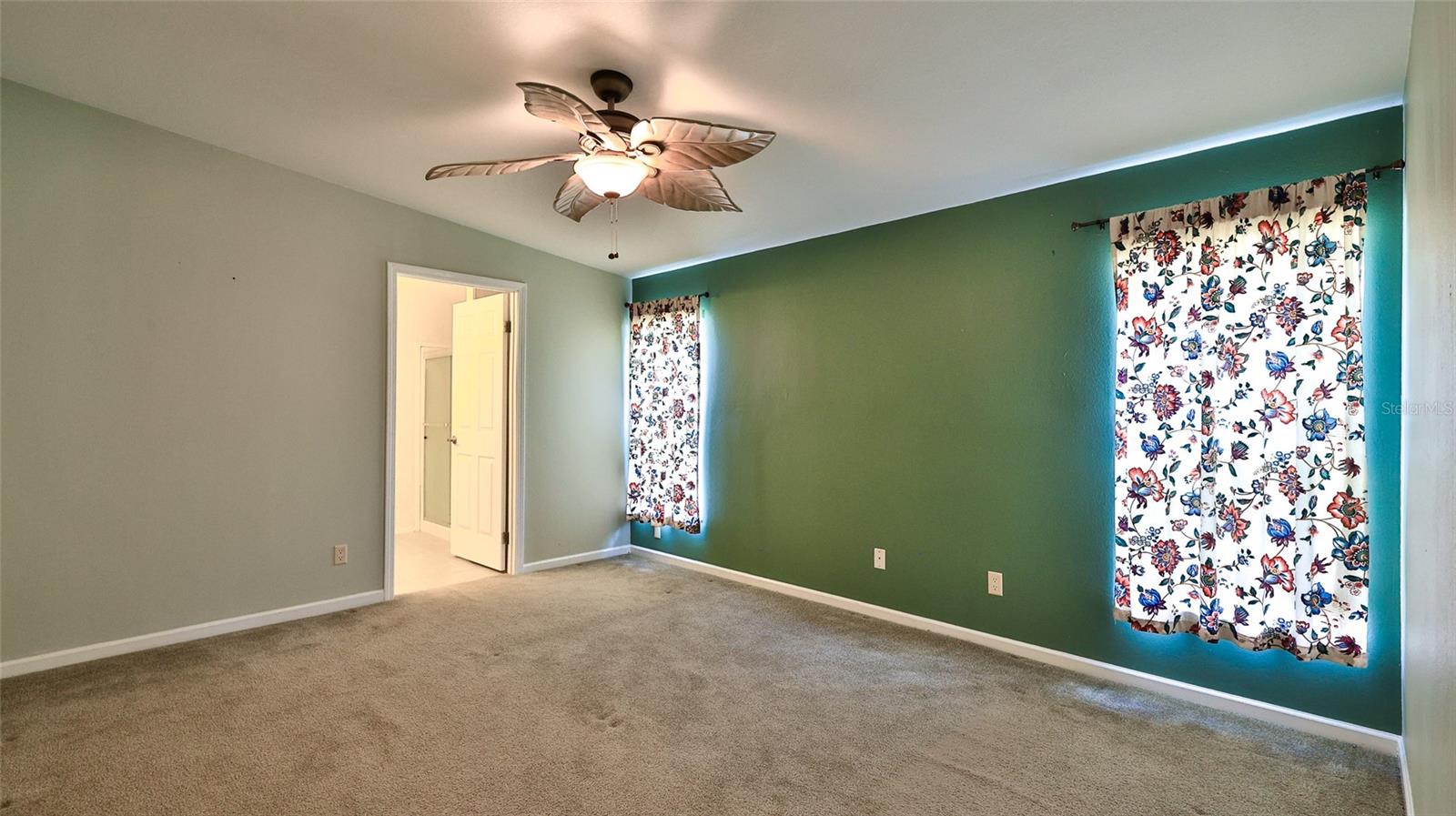 Image 15 of 53 For 415 Sioux Boulevard