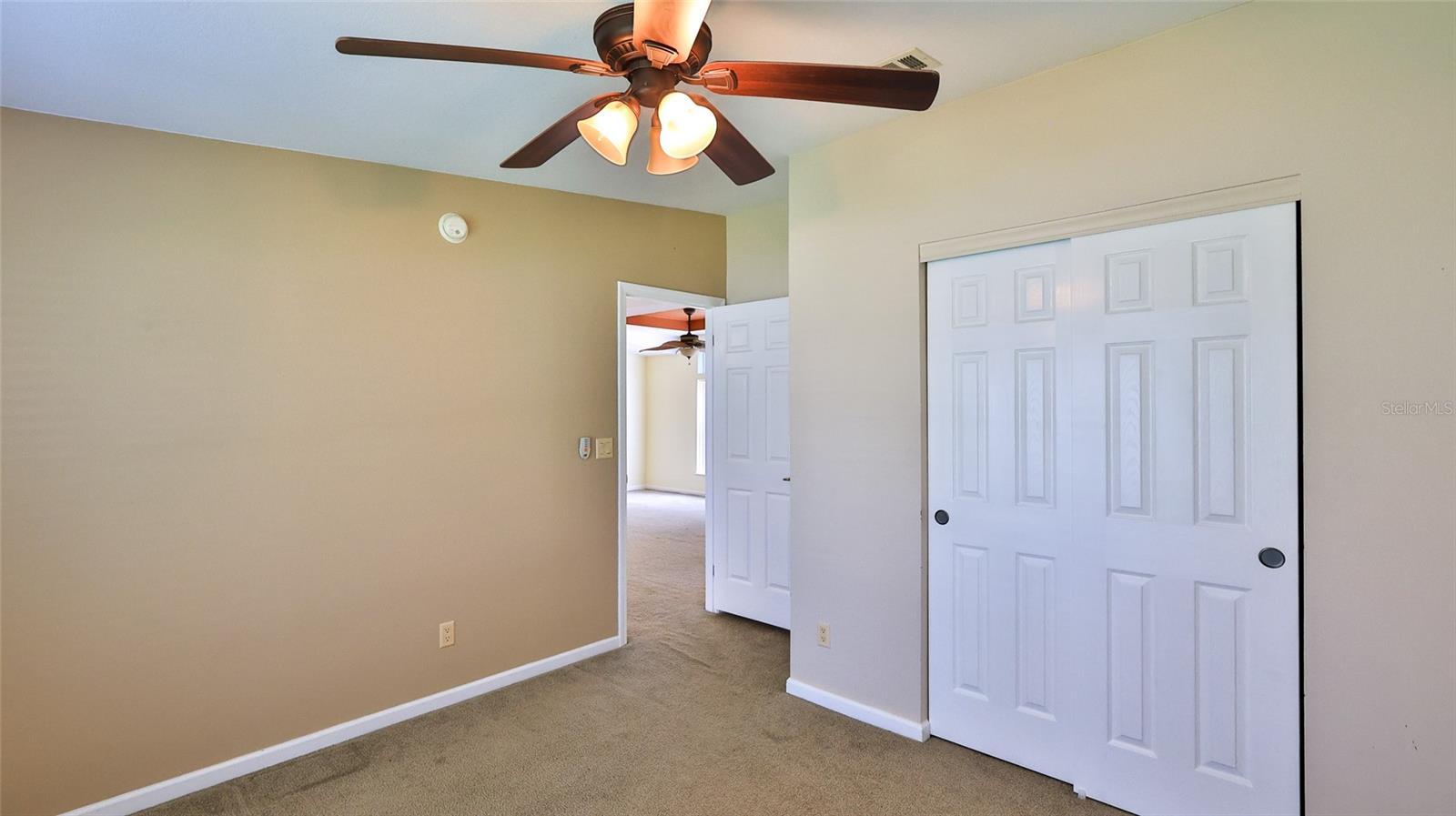 Image 20 of 53 For 415 Sioux Boulevard