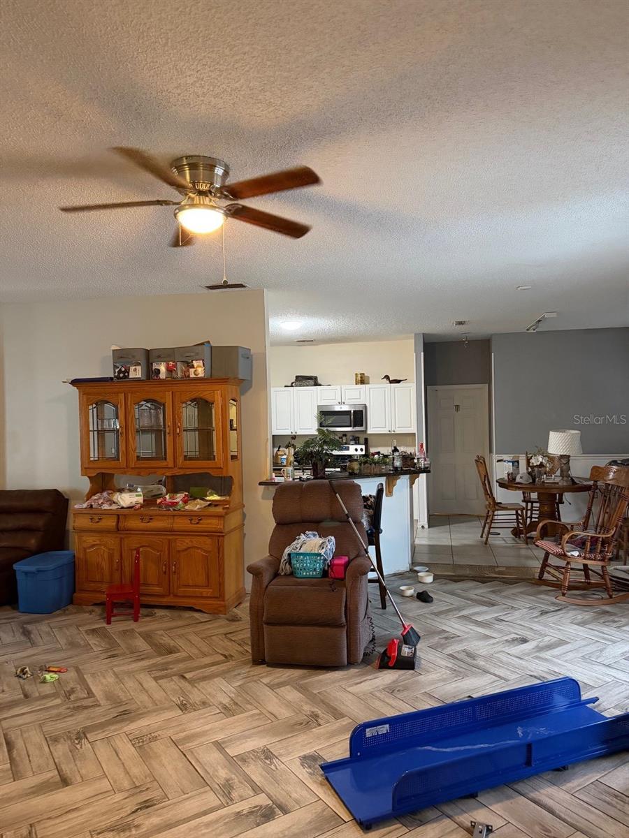 Image 8 of 9 For 2904 Juniper Drive