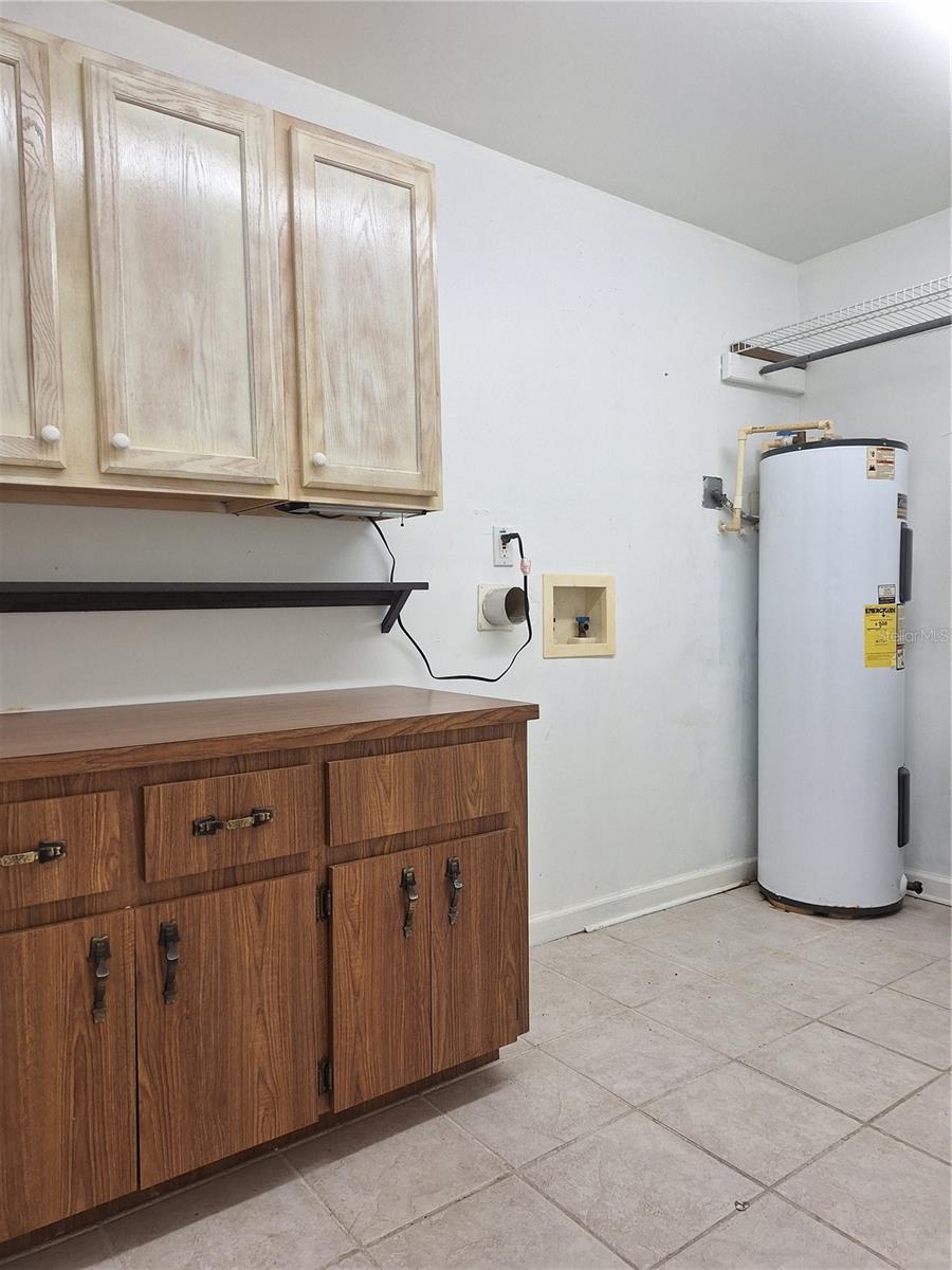 Image 7 of 28 For 3091 Log Cabin Lane