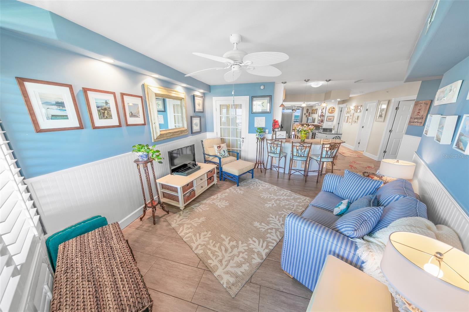 Image 33 of 62 For 4651 Atlantic Avenue 705