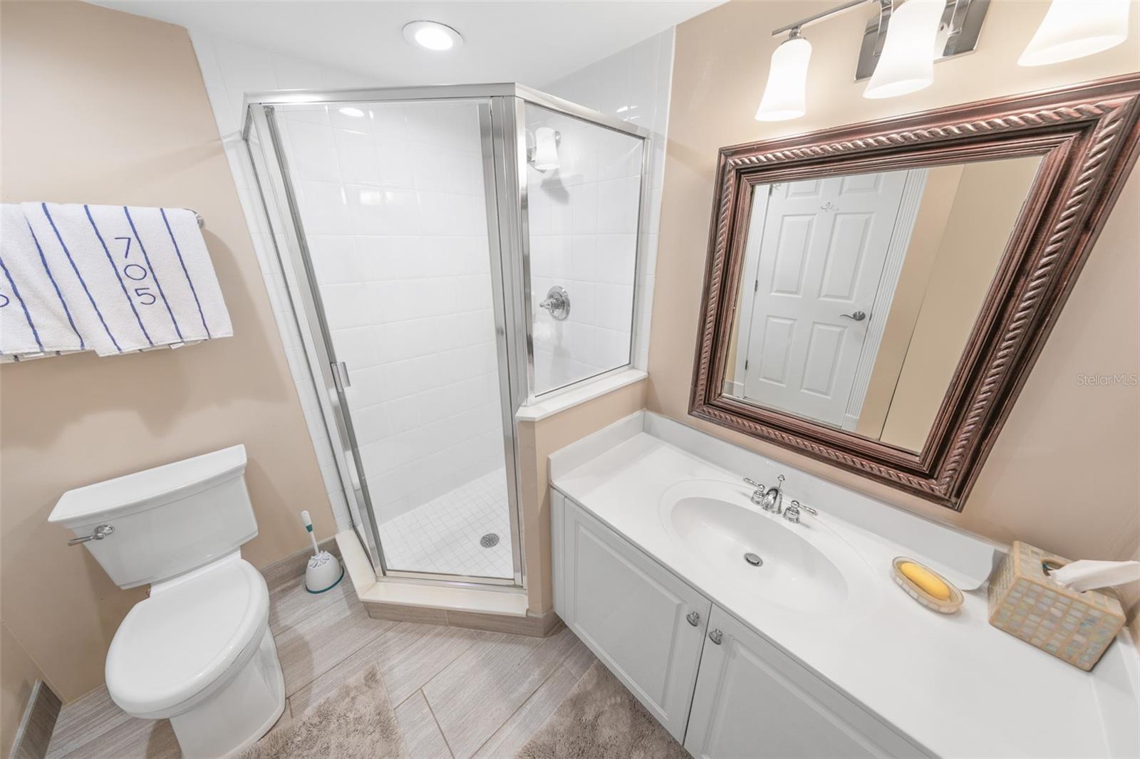 Image 44 of 62 For 4651 Atlantic Avenue 705