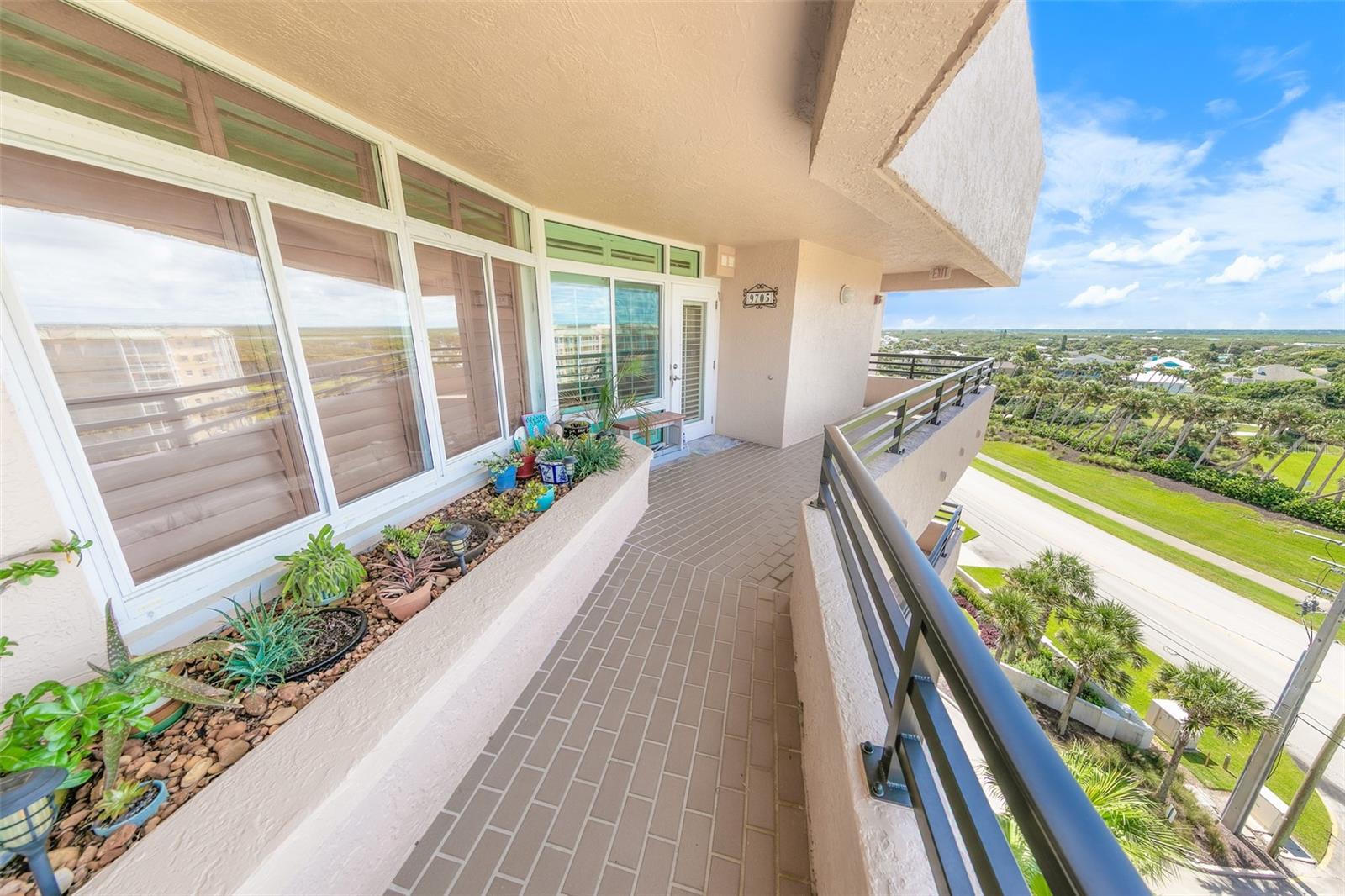 Image 48 of 62 For 4651 Atlantic Avenue 705