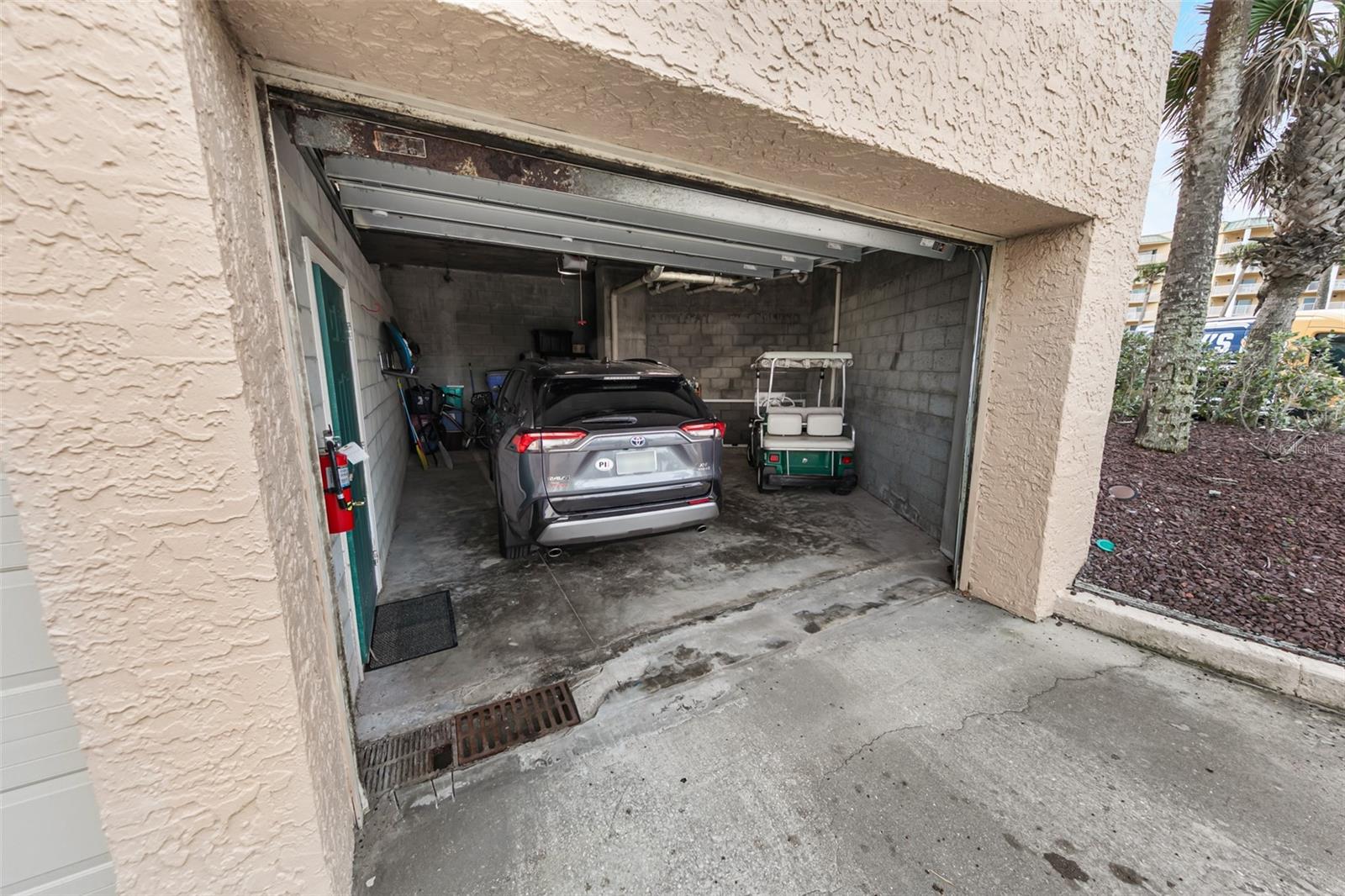 Image 49 of 62 For 4651 Atlantic Avenue 705