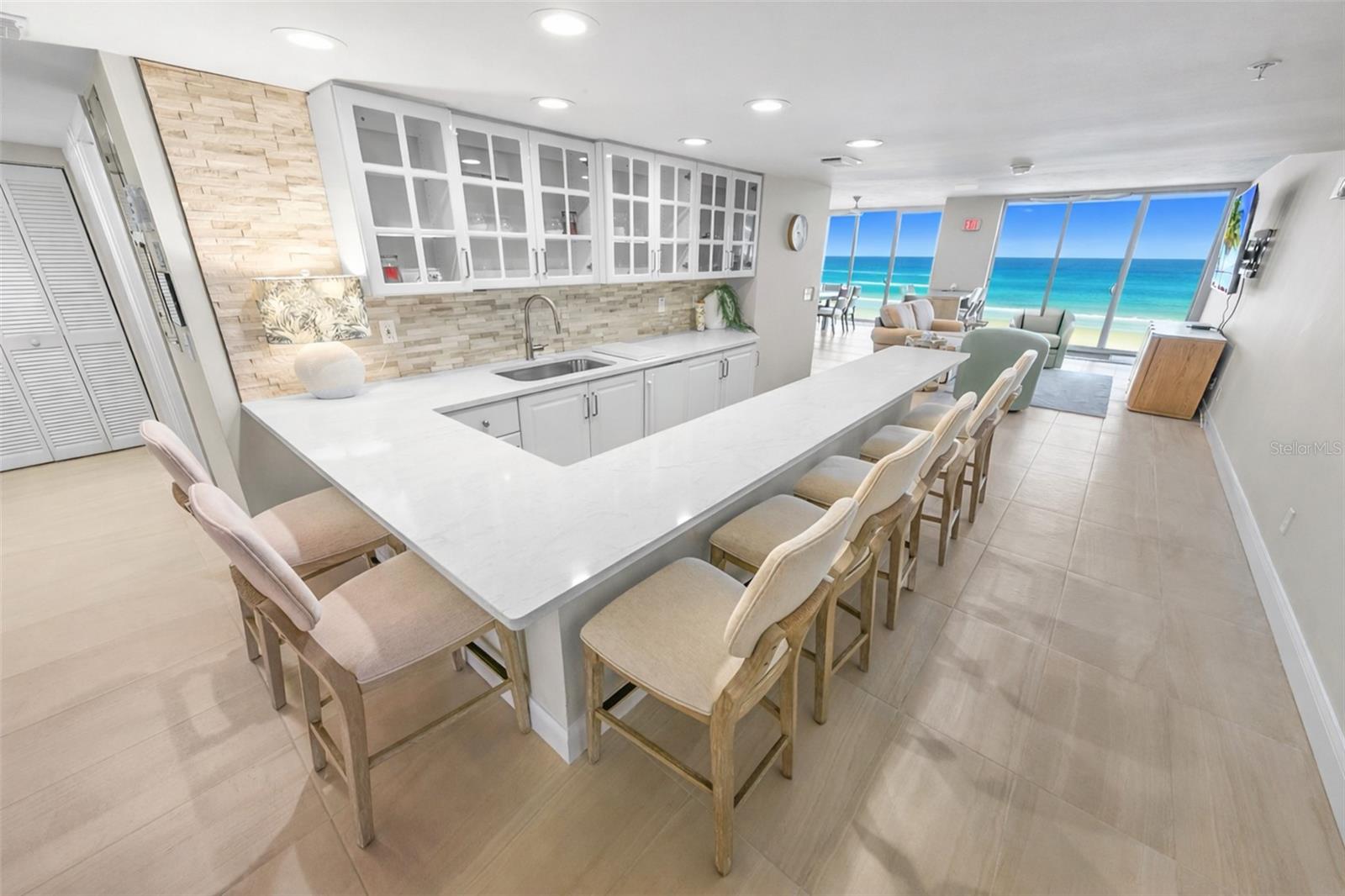 Image 58 of 62 For 4651 Atlantic Avenue 705