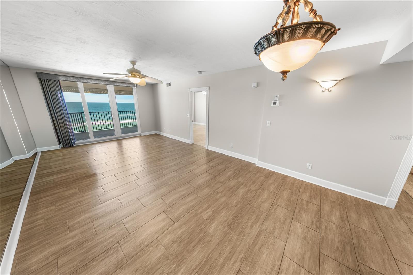 Image 6 of 62 For 4651 Atlantic Avenue 705