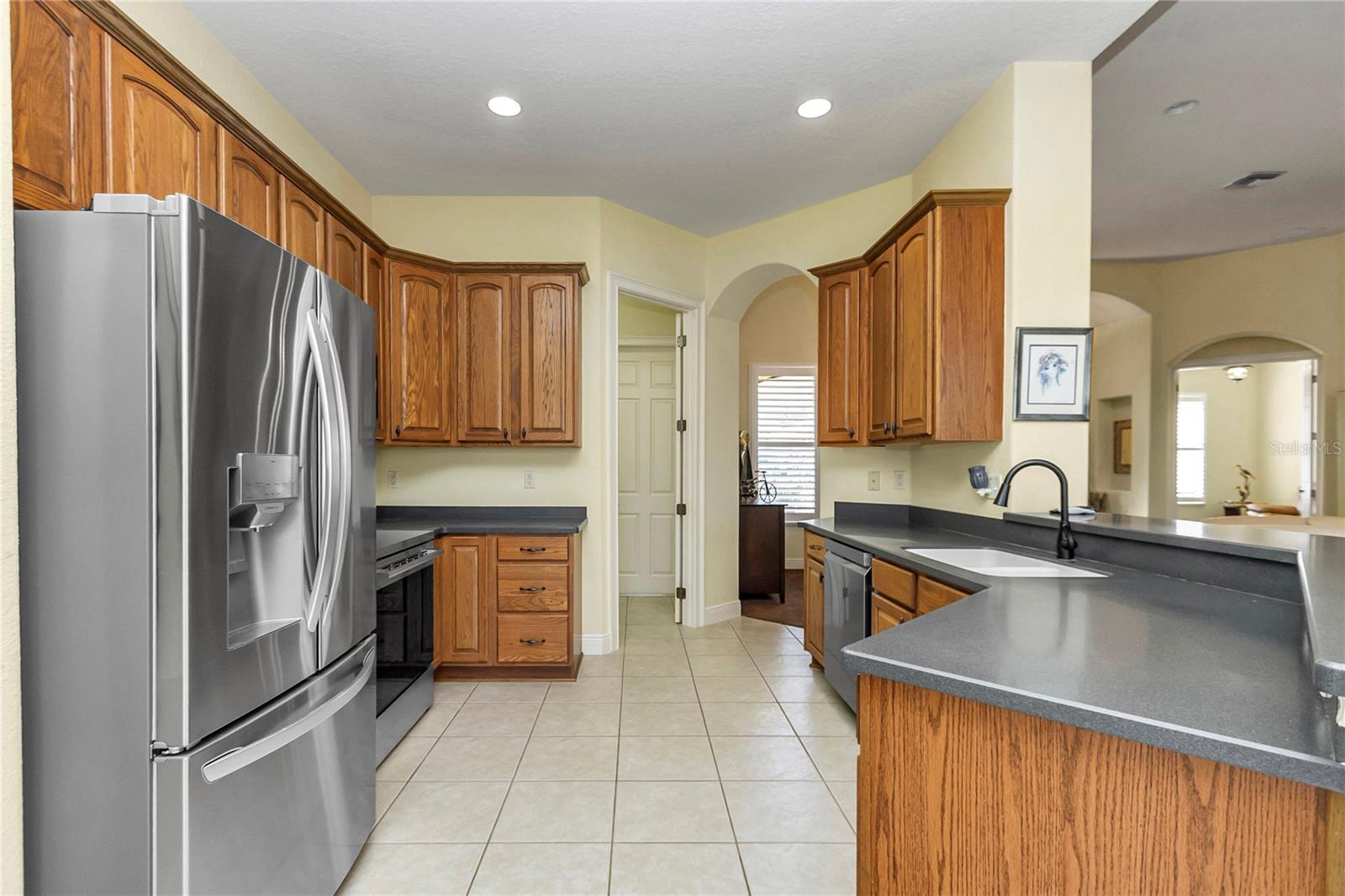 Image 13 of 79 For 5203 Grove Manor