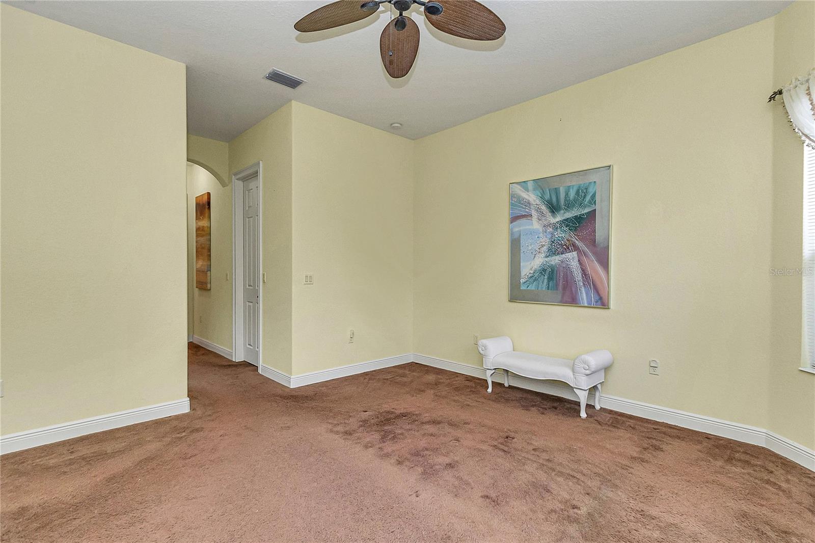 Image 20 of 79 For 5203 Grove Manor