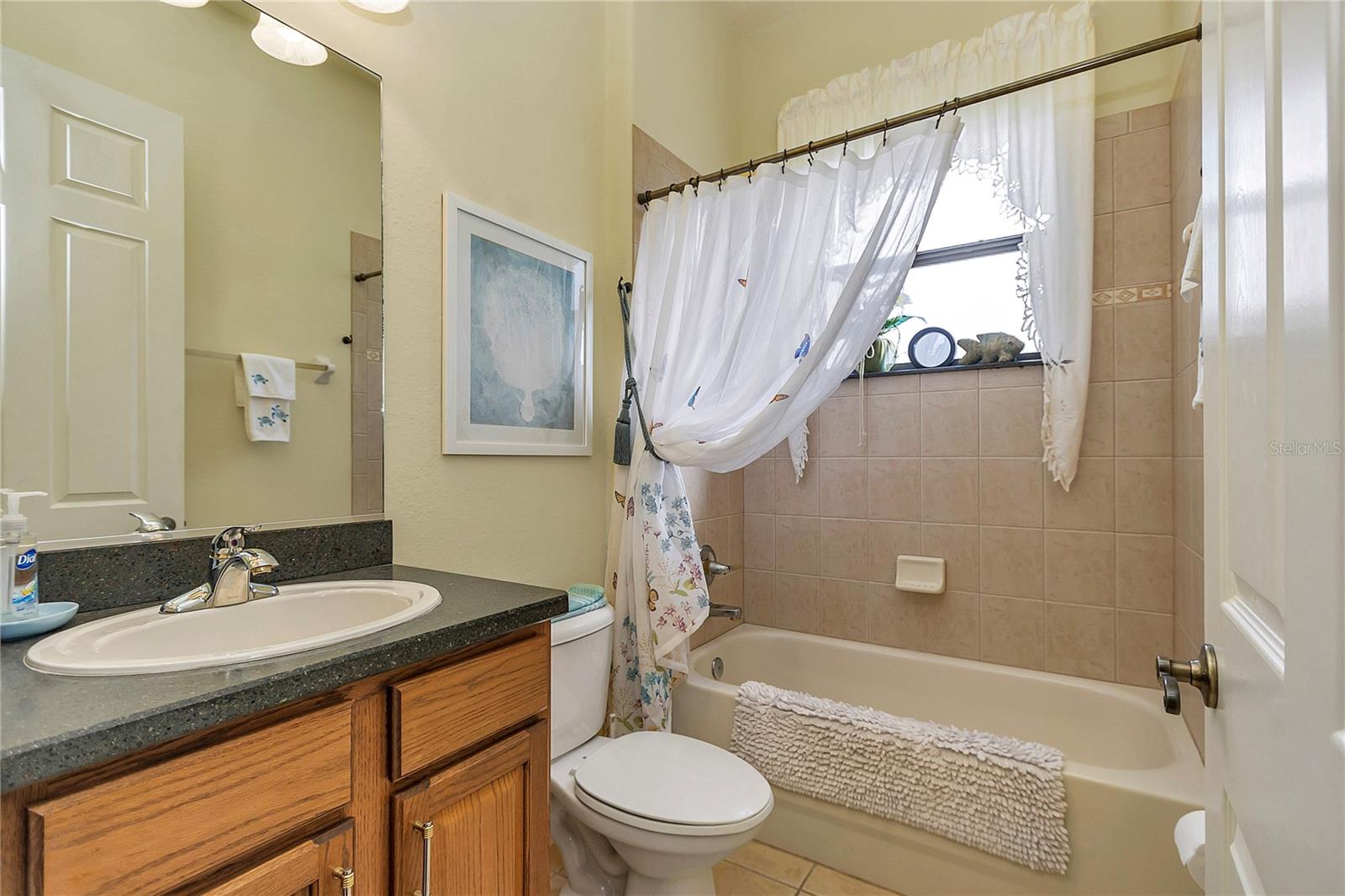 Image 27 of 79 For 5203 Grove Manor